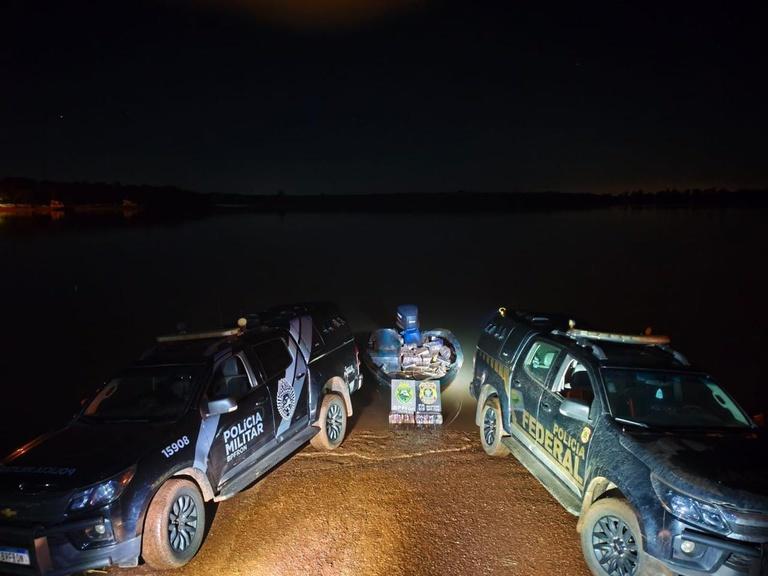 PF e PM apreendem mais de 880 quilos de maconha no Lago de Itaipu