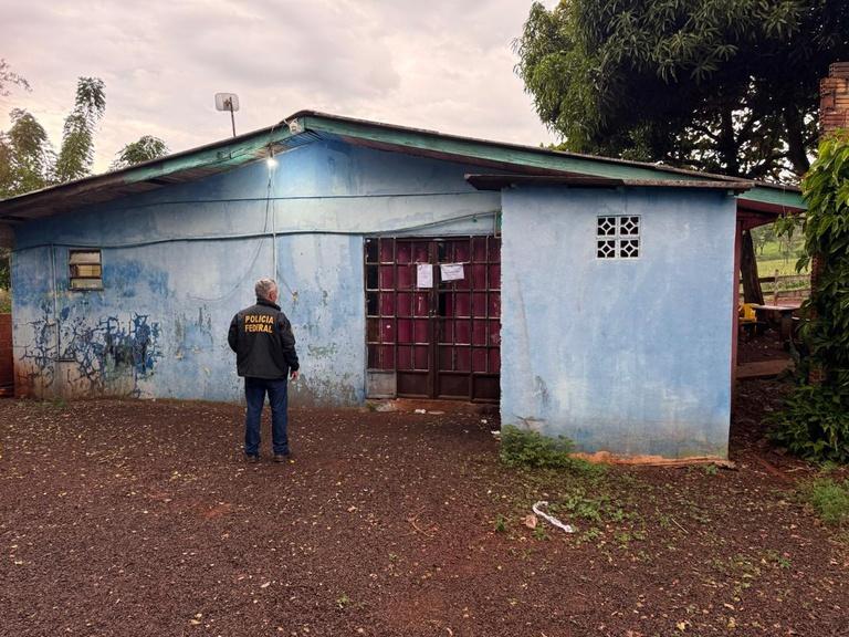 PF resgata 11 vítimas de exploração sexual e interdita estabelecimentos no Paraná