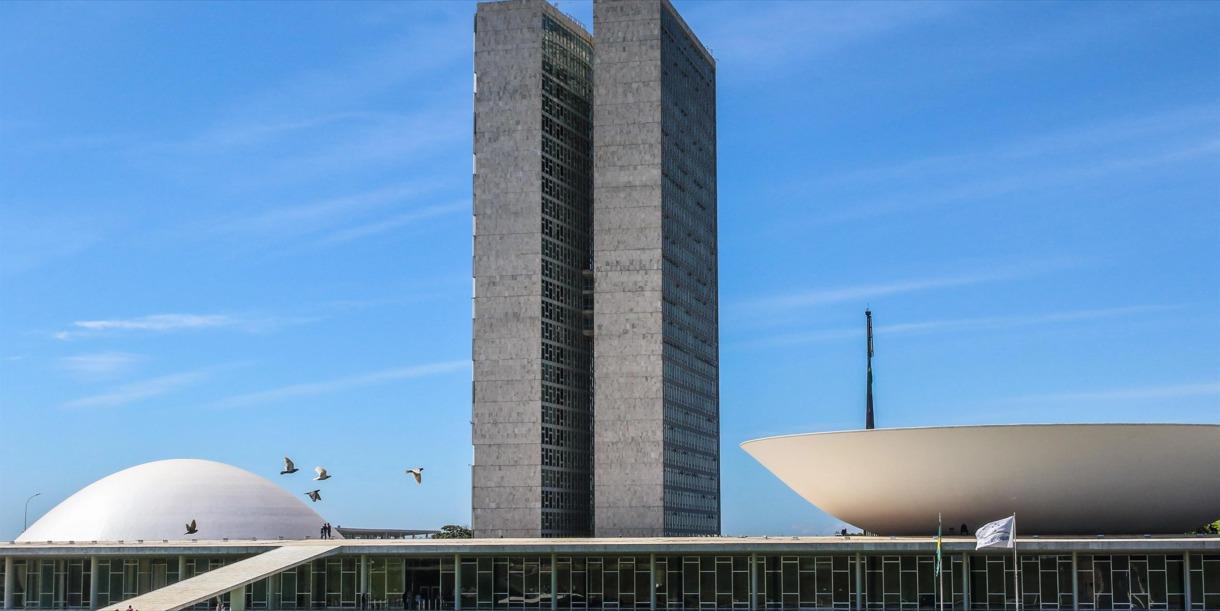 Congresso precisa analisar 96 vetos presidenciais