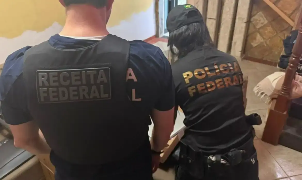 PF investiga furto de computadores e carros da Receita Federal no Rio