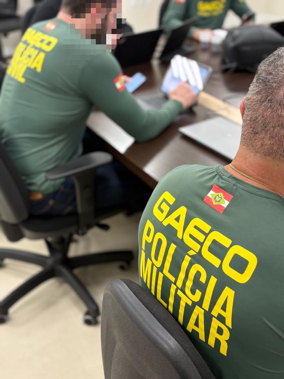 em busca de provas