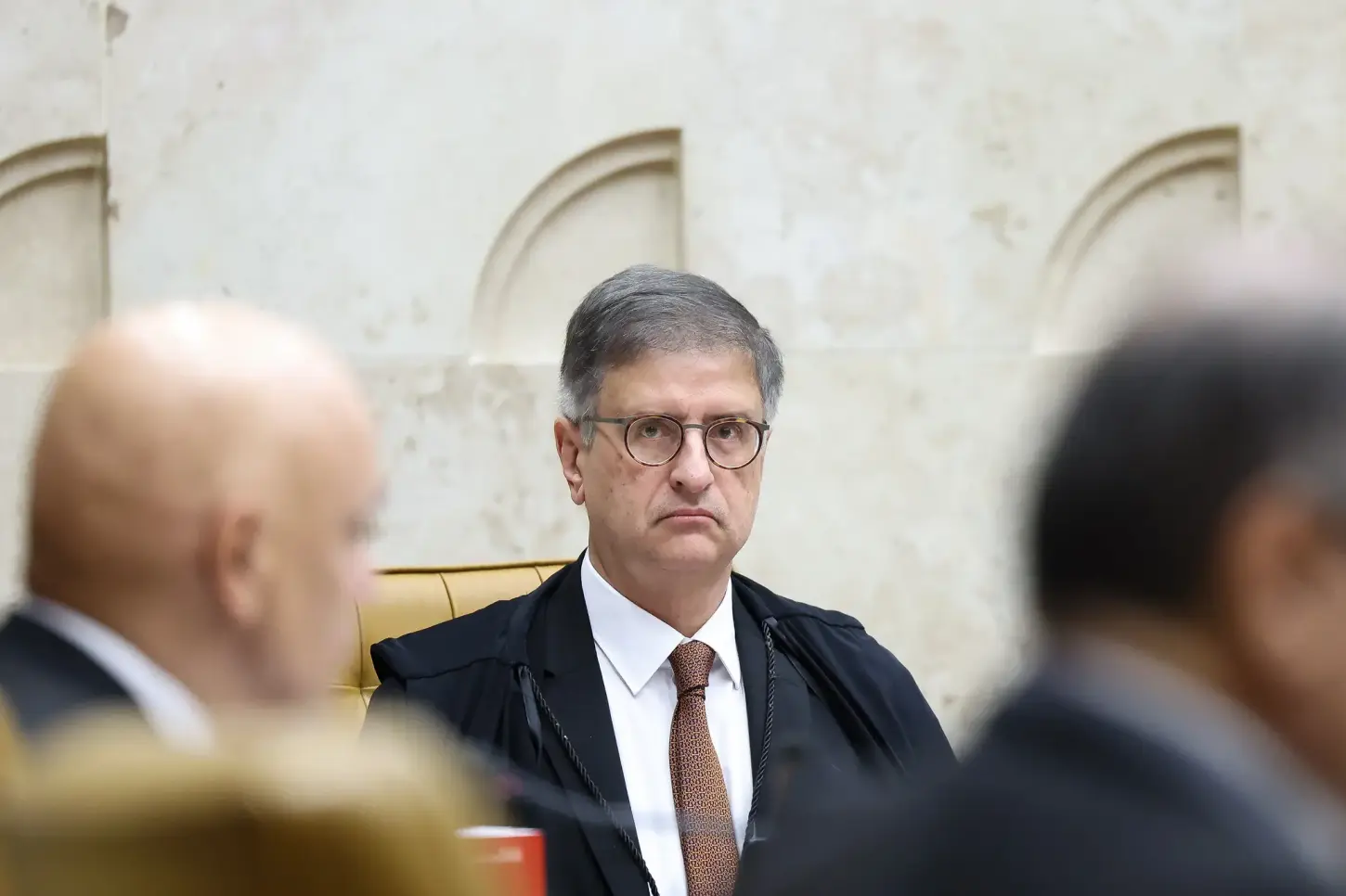 Transparência Internacional vê “inação grave” da PGR em relação a contrato entre Viviane Barci e Vorcaro