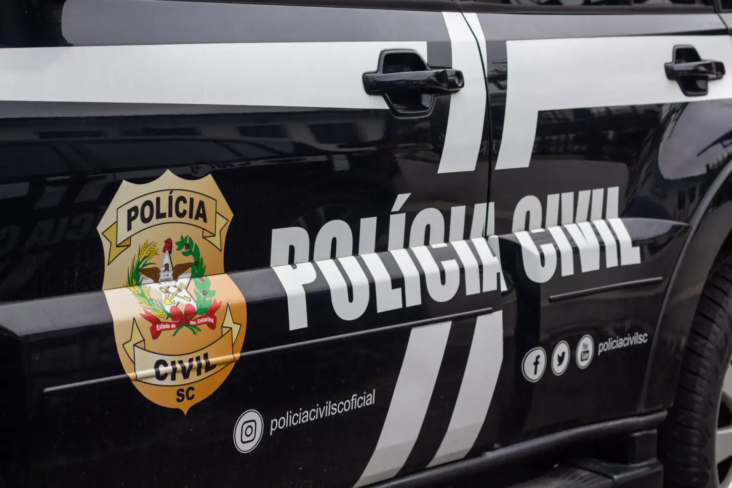 Em Navegantes, Delegacia de Capturas da DEIC prende homem por estelionato