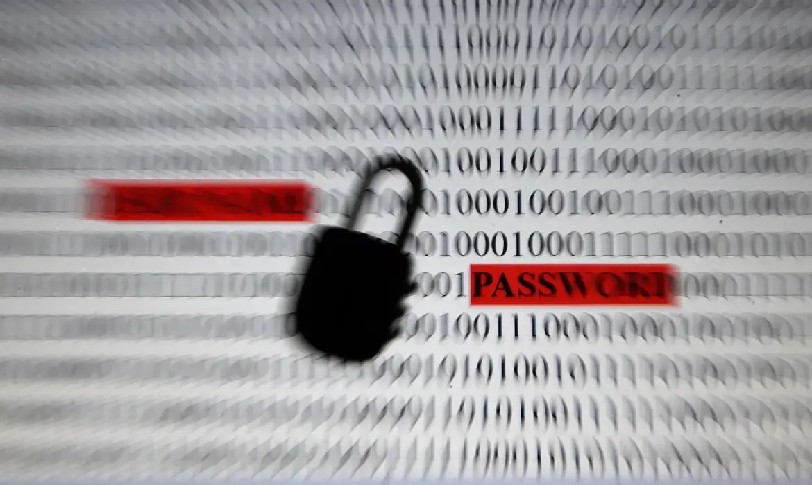 Estelionatos crescem 429,8% no Brasil e golpes digitais ampliam medo da população