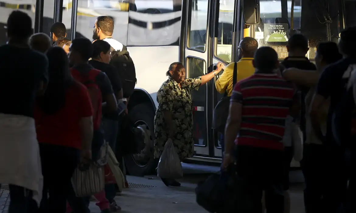 Justiça preserva direito de idosos a passagens interestaduais