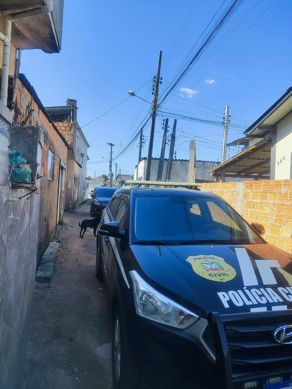 Operação da DIC de Laguna resulta na prisão de homem de 37 anos por tráfico de drogas no bairro Esperança