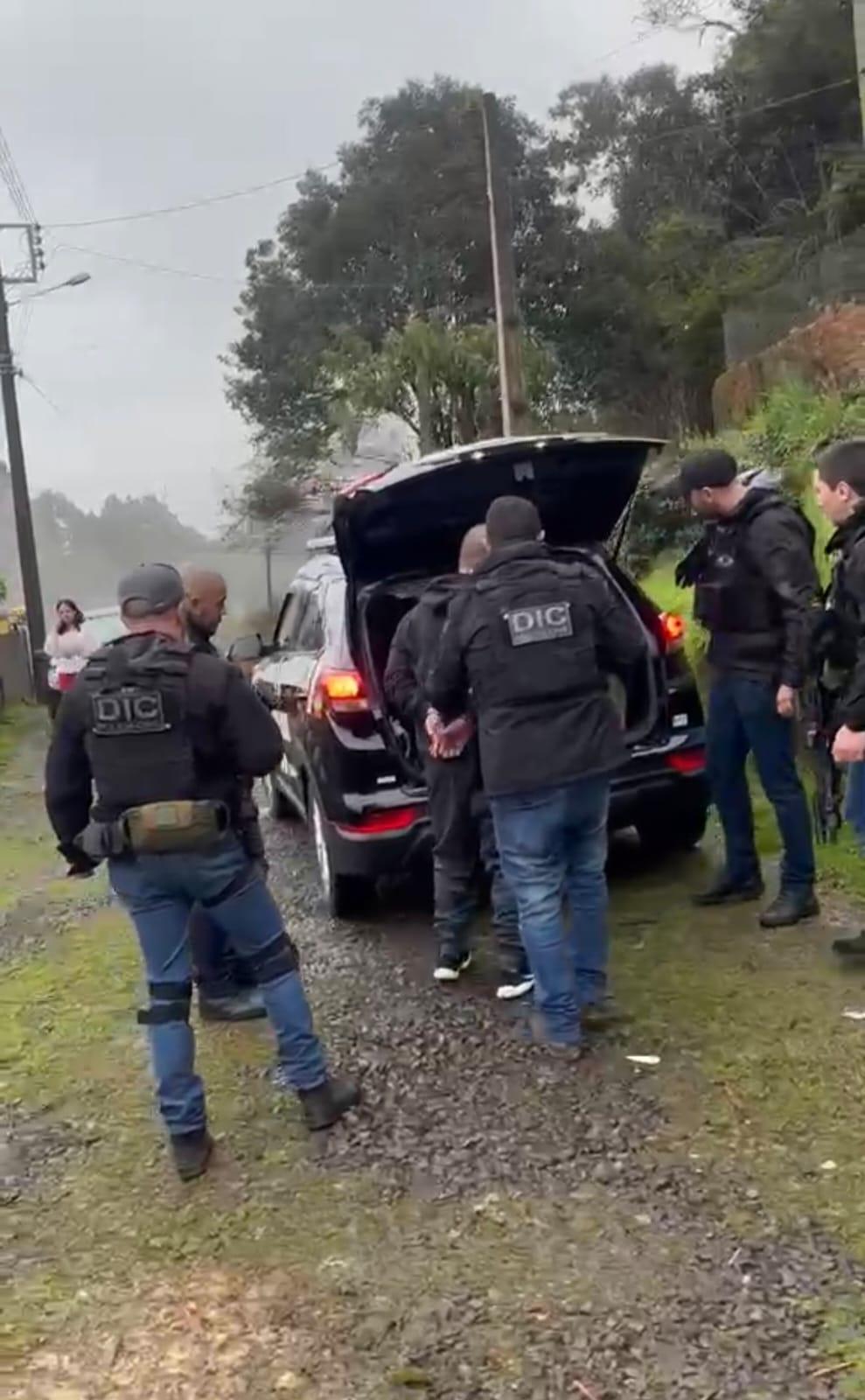 Polícia Civil prende dois investigados de alta periculosidade em Lages