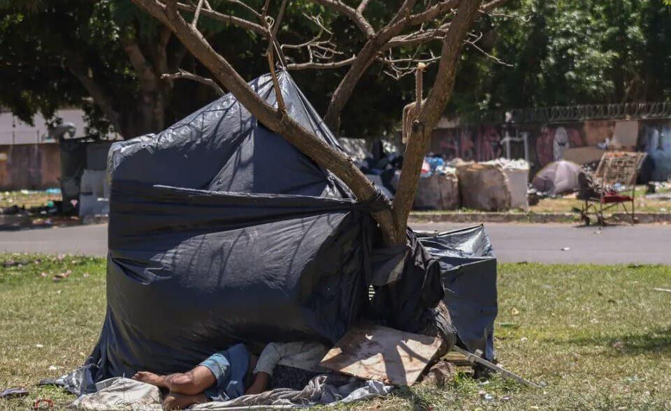Dobra número de pessoas em situação de rua no governo Lula: agora são quase 400 mil