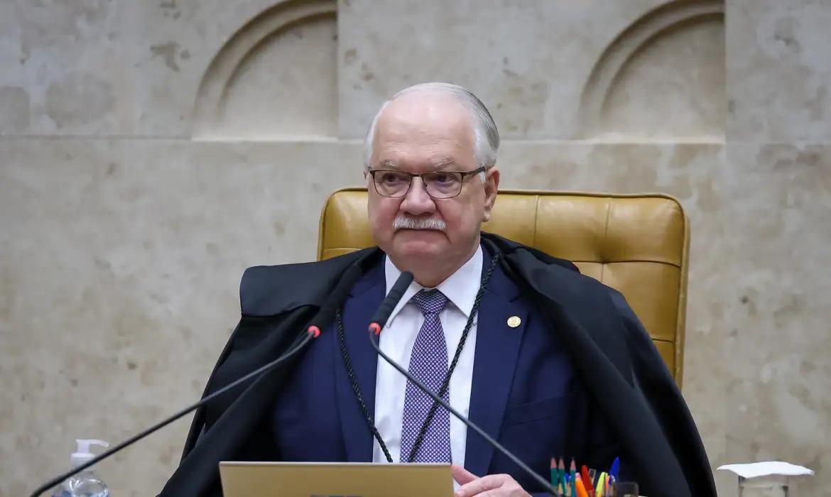 Fachin pode arquivar acusação de Moraes contra Mendonça baseada em relatório sem assinatura