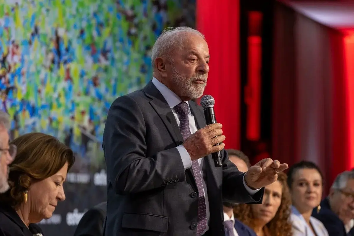 Lula diz à sua campanha que não irá a debate da Globo