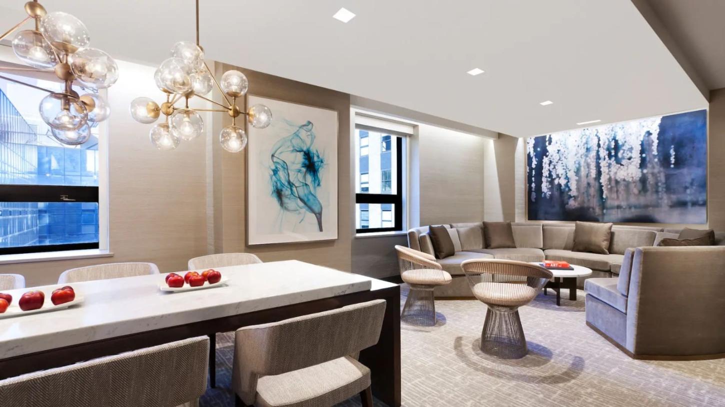 Luxuosa suíte no hotel escolhido por Lula em Nova York tem diária de marajá: R$30 mil. 