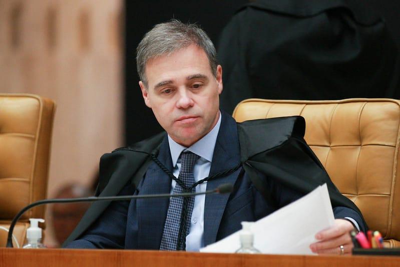 Mendonça atende a Fachin em 1 hora e abre sigilos do caso Vorcaro/Moraes ao plenário