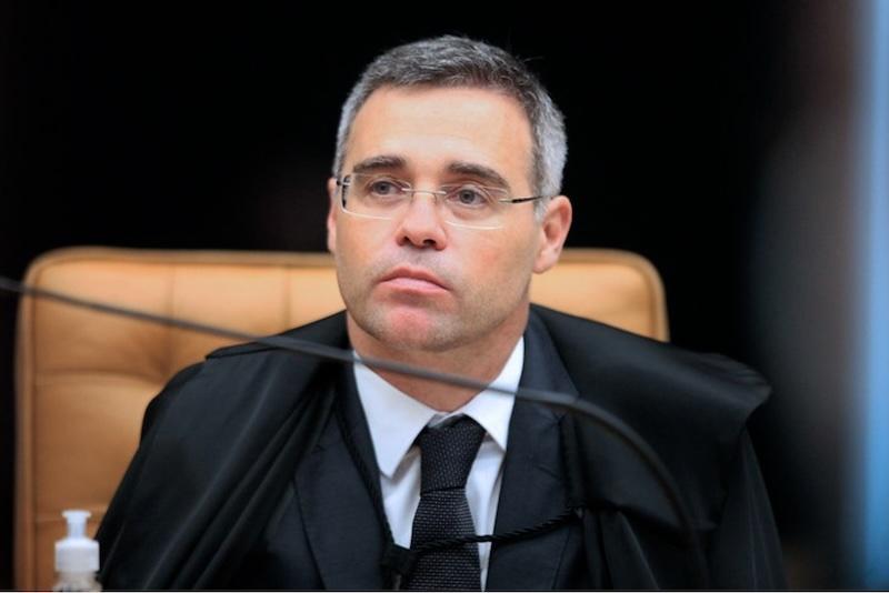 Mendonça libera para julgar relatório da PF que expõe relações Moraes/Vorcaro
