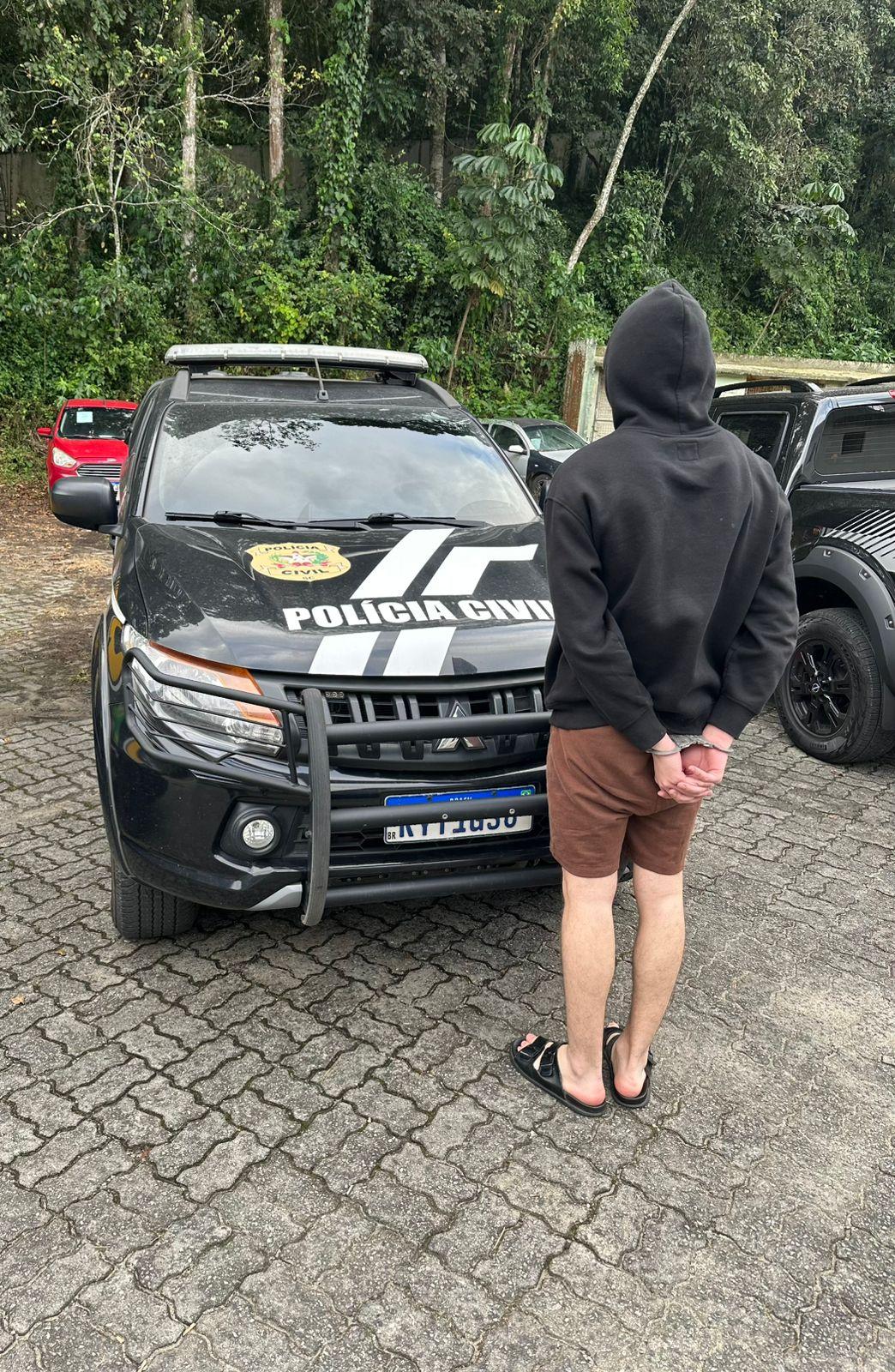Polícia Civil cumpre mandado e localiza estrutura para a produção de drogas em Joinville