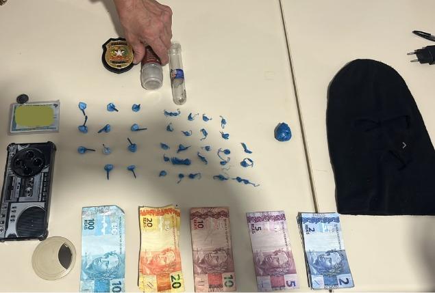 Polícia Civil e Militar prendem homem por tráfico de drogas