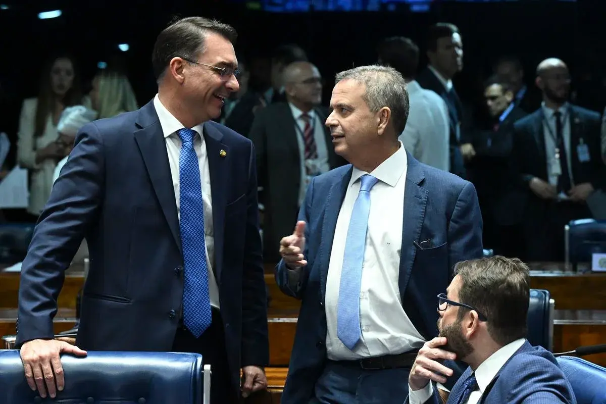As orientações de Rogério Marinho a Flávio para o debate da Globo