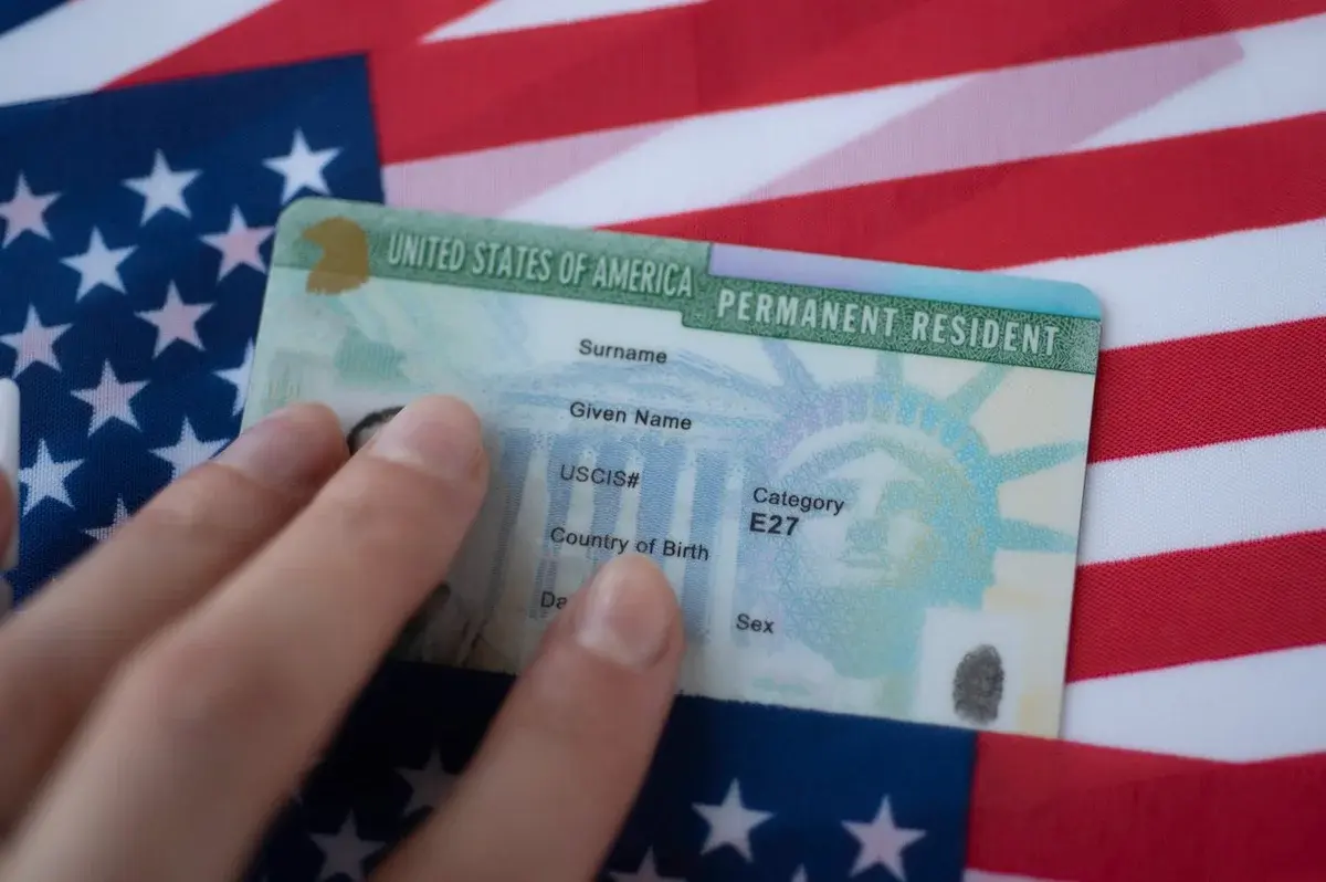 Com vitória de Lula, busca por green card explode e demanda aumenta 2.154%