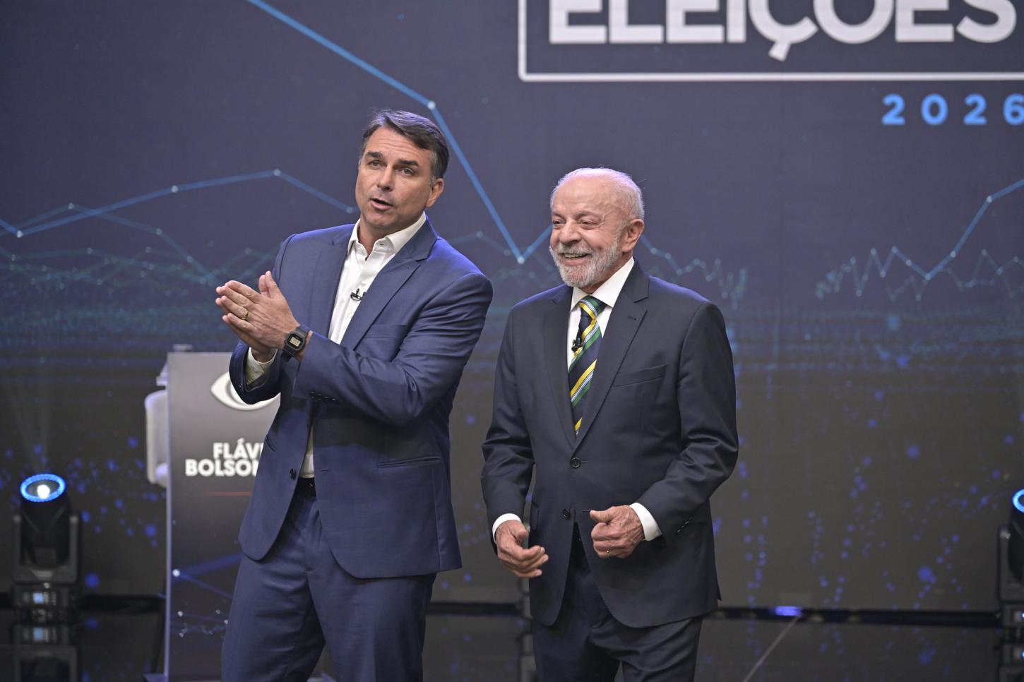 Em debate, Flávio pergunta sobre Lulinha e Lula chama adversário de “malandro carioca”