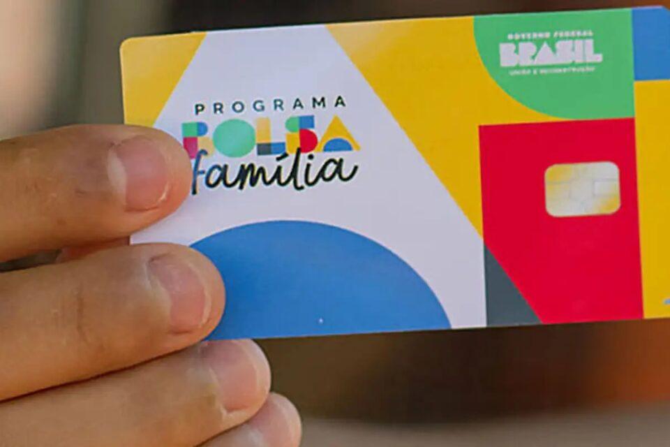 Governo Lula inventou e decretou aumento do Bolsa Família em 1 dia, apontam documentos internos