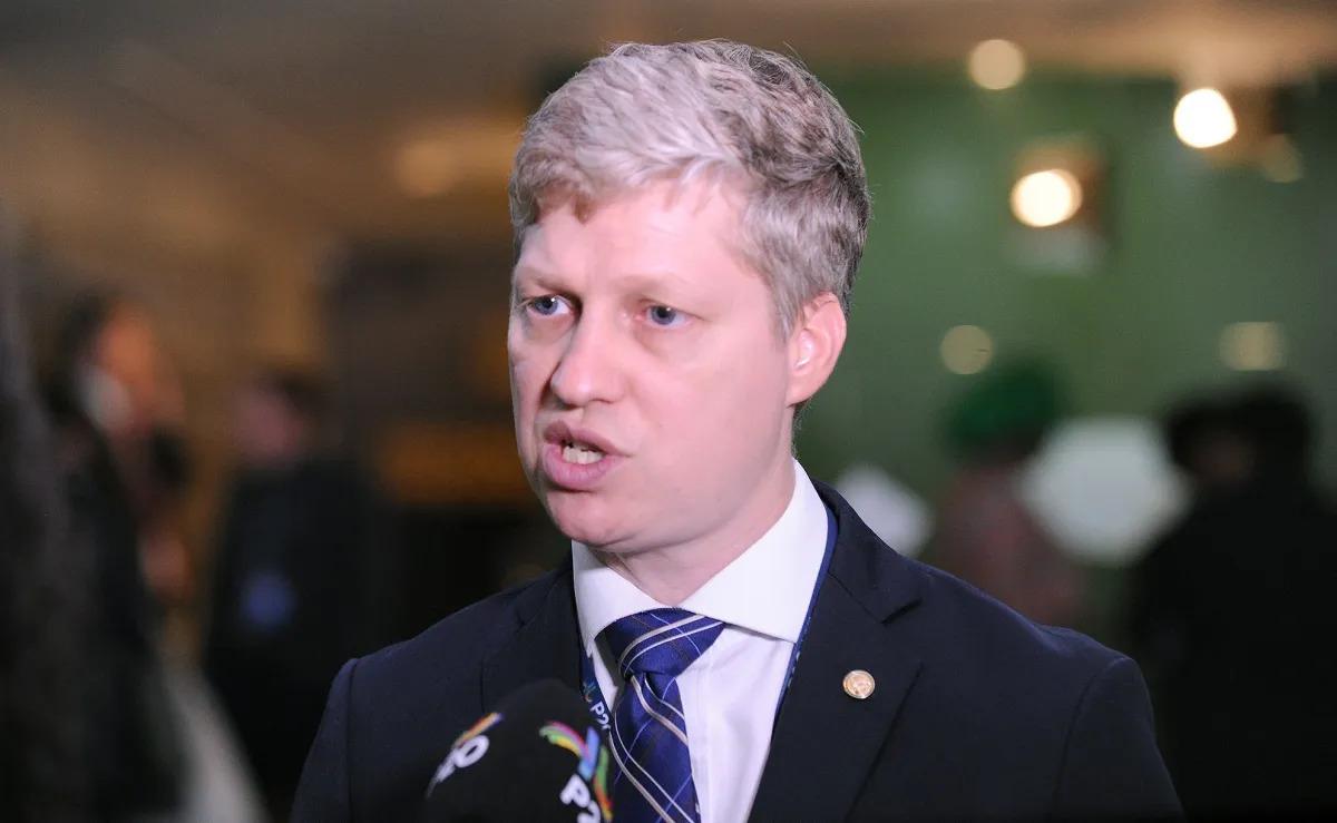 Marcel van Hattem pede impeachment de Cristiano Zanin no Senado