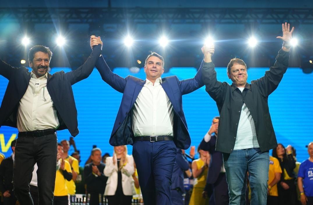 MDB oficializará terça-feira decisão de apoiar Flavio Bolsonaro para presidente