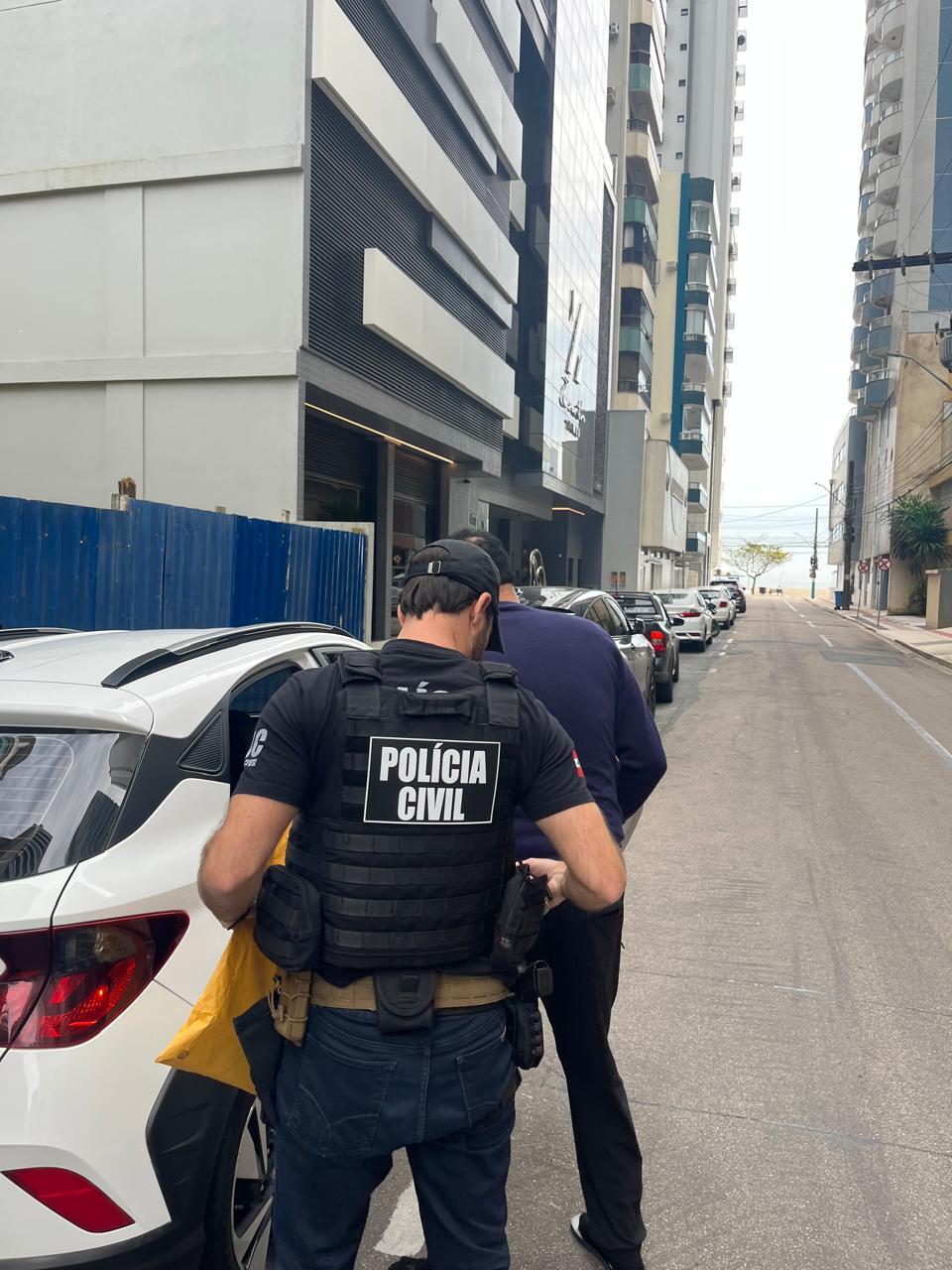 Polícia Civil deflagra operação em Santa Catarina e no Rio Grande do Sul contra grupo especializado no 