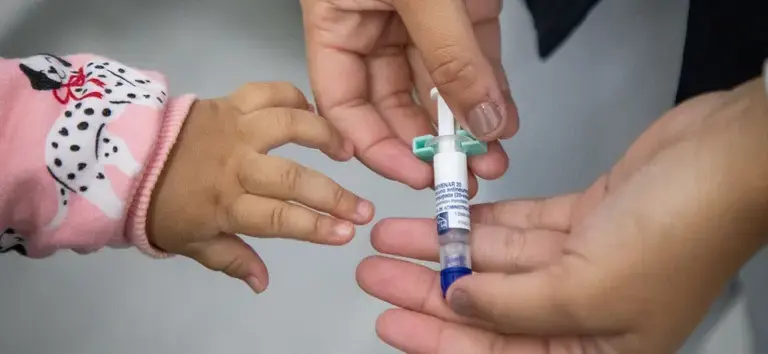 Vacina Pneumo 20: Saúde esclarece dúvidas sobre esquema de doses