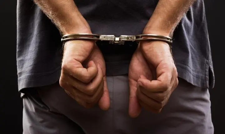 Ação conjunta entre PCSC e PCMG resulta em prisão de foragido por homicídio qualificado em Minas Gerais 