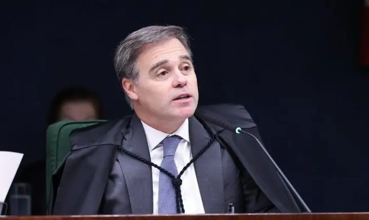 Agilidade de Mendonça limitou espaço para reações