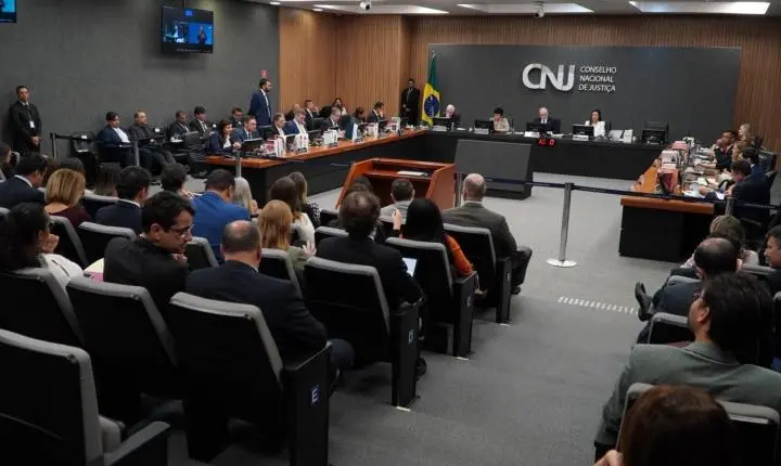 CNJ extingue aposentadoria compulsória como punição máxima