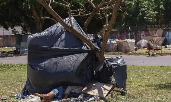Dobra número de pessoas em situação de rua no governo Lula: agora são quase 400 mil