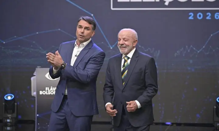 Em debate, Flávio pergunta sobre Lulinha e Lula chama adversário de “malandro carioca”