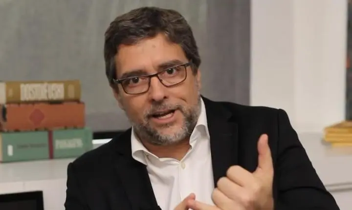 Escândalo Vorcaro/Moraes: Brasil está à beira da desobediência civil, alerta especialista