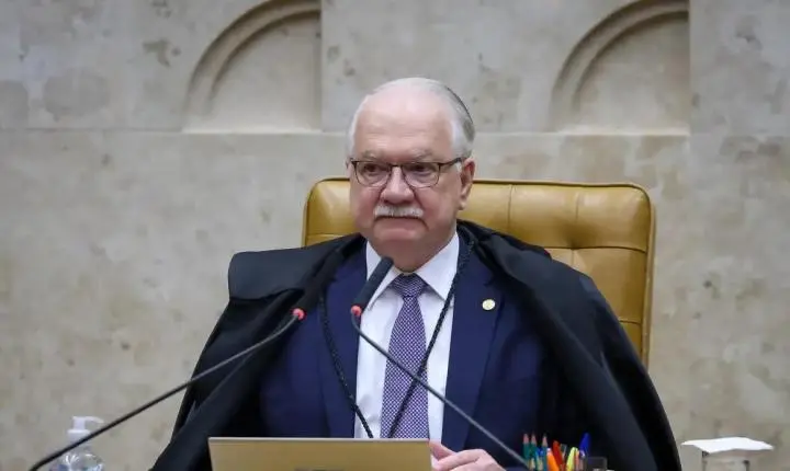 Fachin pode arquivar acusação de Moraes contra Mendonça baseada em relatório sem assinatura