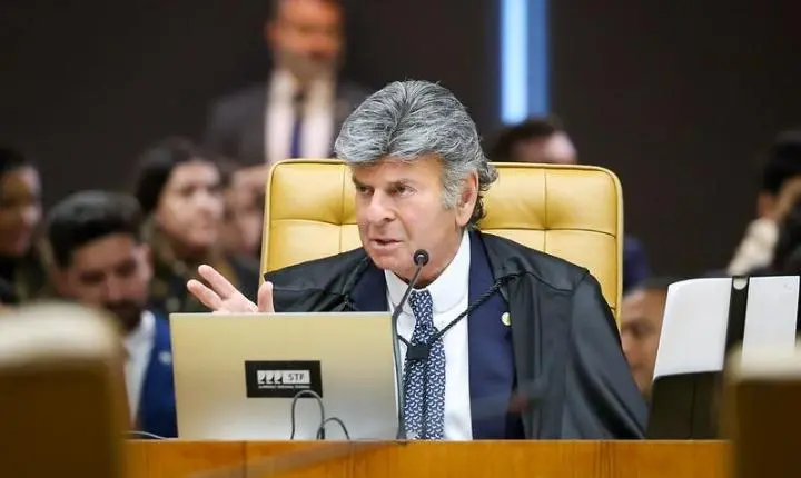 Fux suspende decisão de Dino que autorizava fake news de interesse de Lula contra Flávio