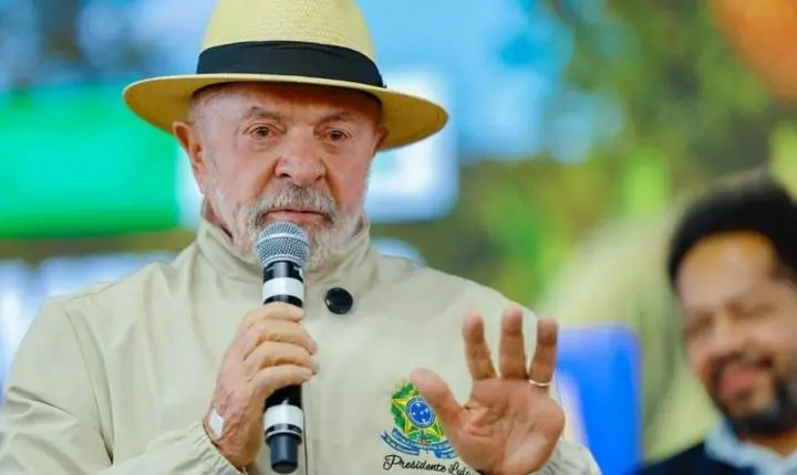 Lula constrange o Brasil reclamando de ação dos EUA contra bandidos do PCC