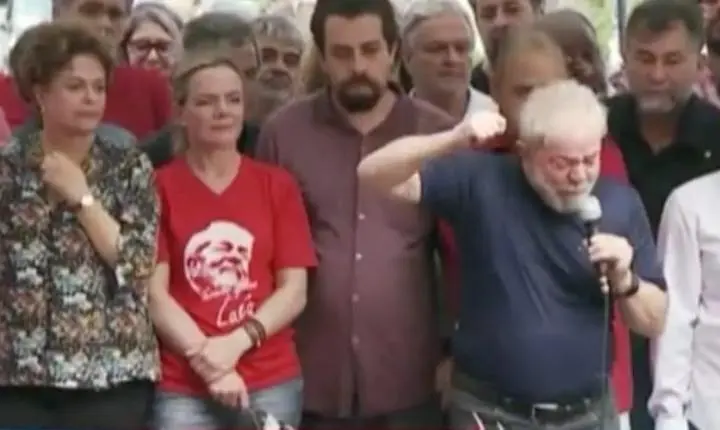 Lula preso podia tudo, de escrever cartas a receber políticos quando quisesse