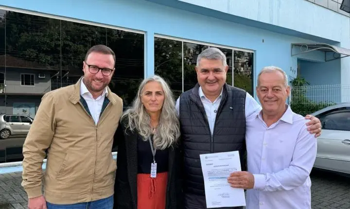 Lunelli entrega mais de R$ 2,5 milhões em emendas para Guaramirim