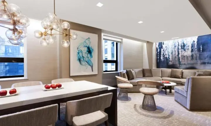 Luxuosa suíte no hotel escolhido por Lula em Nova York tem diária de marajá: R$30 mil. 