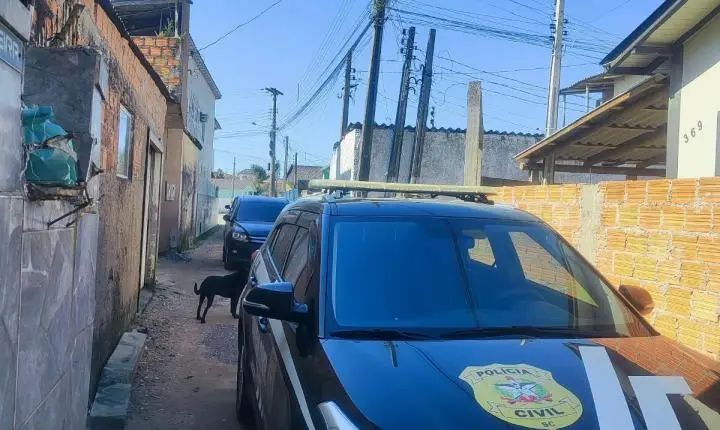 Operação da DIC de Laguna resulta na prisão de homem de 37 anos por tráfico de drogas no bairro Esperança