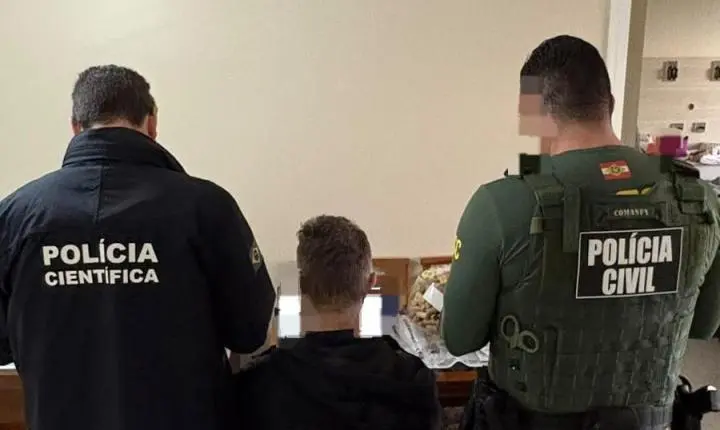 Operação “Mariposa” cumpre mandado em São José em investigação sobre armazenamento de material de abuso sexual infantojuvenil