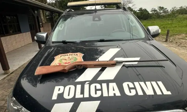 Polícia Civil prende autor de disparo de arma de fogo que atingiu funcionário de empresa náutica em Itajaí