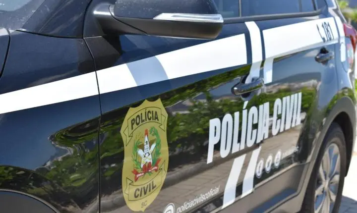 Polícia Civil prende casal por extorsão que resultou na morte de um homem em Passo de Torres