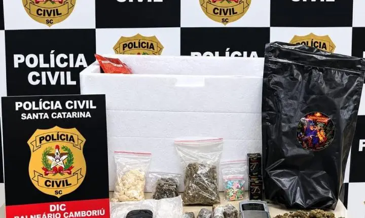 Polícia Civil prende homem por tráfico de drogas durante cumprimento de mandado em Camboriú