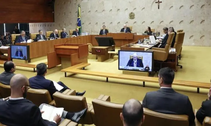 Sessão sobre investigar Moraes foi um espetáculo degradante, diz jornal