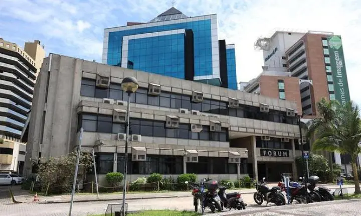 Três integrantes de facção criminosa são condenados a mais de 60 anos de prisão por morte de adolescente em São José